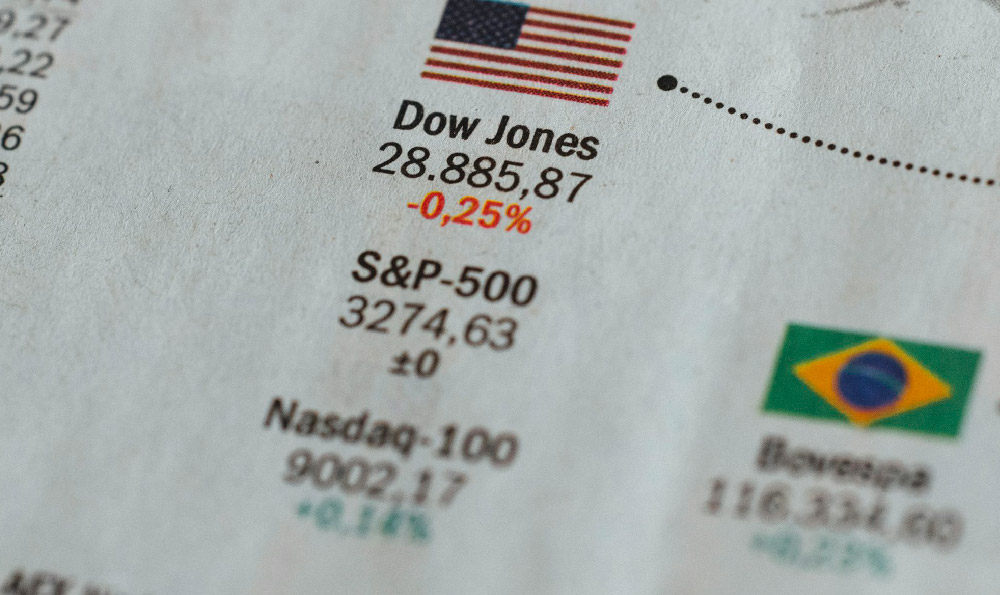 配资炒股投资：成公司股东，随股价涨跌盈亏，需技巧