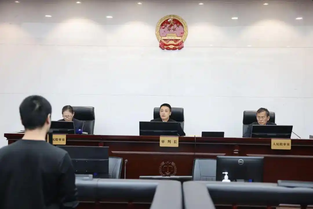 股票配资平台怎么样_股票场外配资非法经营案_徐汇区检察院起诉股票场外配资案