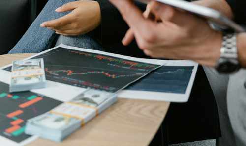 炒股配资入门必知：选券商、懂知识、定策略、控风险全攻略