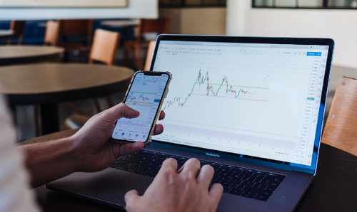 炒股配资入门知识：风险收益、分类交易及分析方法全解析