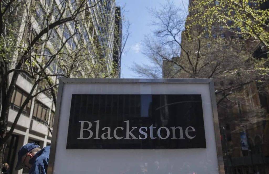 贝莱德资金赎回限制_私募信贷风险_金融杠杆