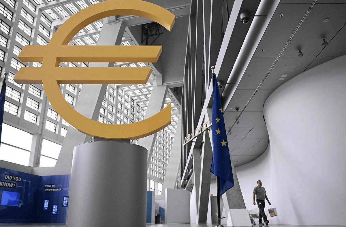 贝莱德资金赎回限制_金融杠杆_私募信贷风险